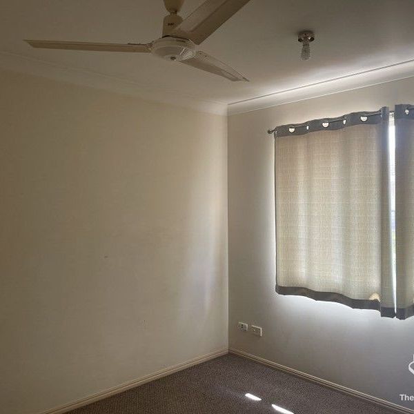 Spacious 2 bedroom townhouse for Rent - Photo 1