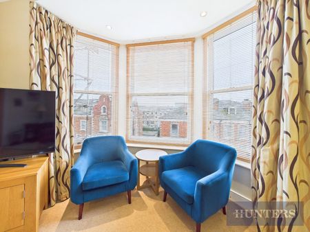 2 bedroom Flat To Let Total Size: 868 SQ FT - Photo 3