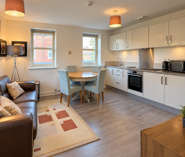 2 bedroom semi-detached house to rent - Photo 4