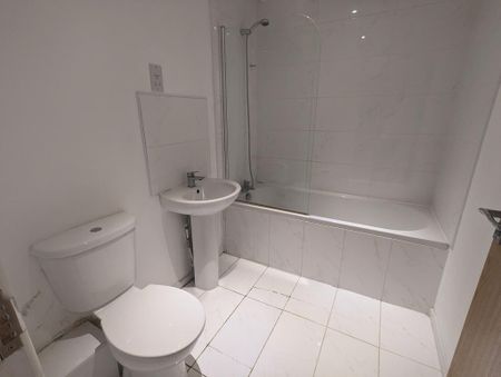 1 bedroom flat to rent - Photo 2