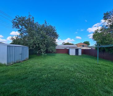 Generous Family Home - Photo 6