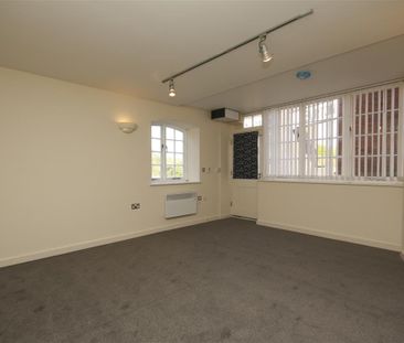 Old Corn Mill, The Flour Mills, Burton On Trent - Photo 2