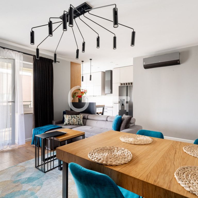 Warszawa, Ursynów, Ursynów Ursynów-Centrum, Aleja Komisji Edukacji Narodowej - Photo 1