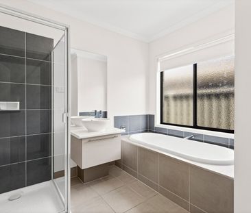 7 Torbreck Avenue, South Morang VIC 3752 - Photo 5