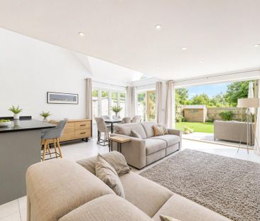 3 bedroom semi-detached house to rent - Photo 4