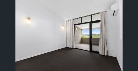 Contemporary 3 Bedroom Townhouse with City Views - Photo 3