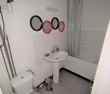 Location Appartement 1 pièce 31m² NIORT 79000 - Photo 1