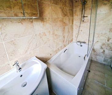 Millmark Grove, London, SE14 6RH - Photo 2