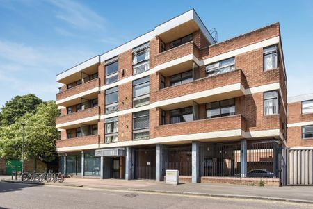 1 bedroom flat to rent - Photo 2