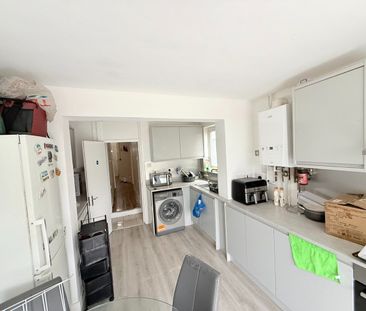Room in a Shared House, Samuel Street, SE18 - Photo 4