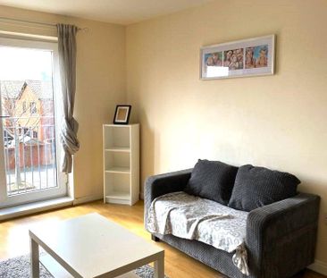 2 bedroom flat to rent - Photo 2
