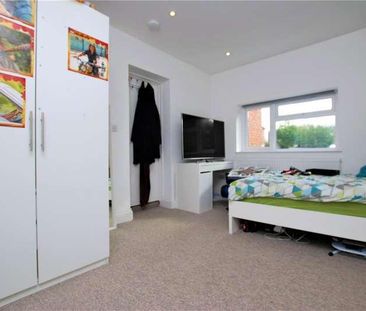 Ardmore Avenue, Guildford, Surrey, GU2 - Photo 2