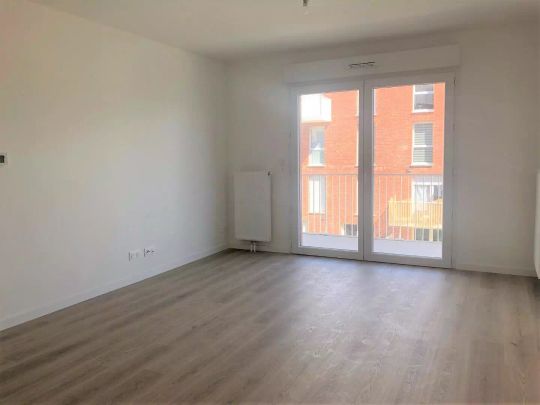 location Appartement T2 DE 43.4m² À AMIENS - Photo 1