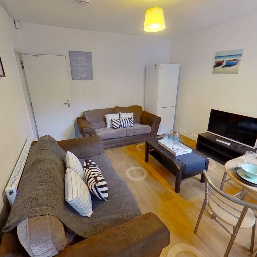 35 Balfour Road, NG7 1NY, NOTTINGHAM - Photo 1