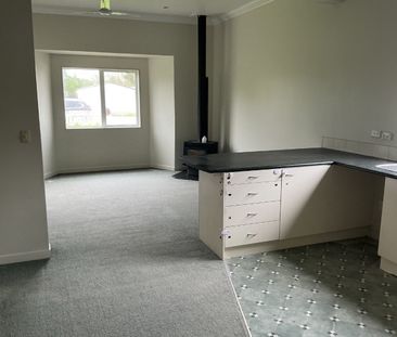 For Rent – Spacious 3-Bedroom, 2-Bathroom Home in Masterton - Photo 4