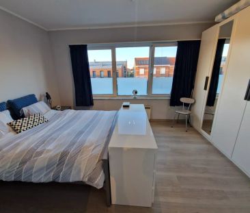 Appartement met één slaapkamer en garagebox in het centrum van Wijn... - Photo 1