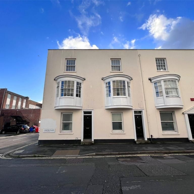 4 bedroom terraced house to rent - Photo 1