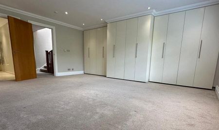 5 bedroom semi-detached house to rent - Photo 4