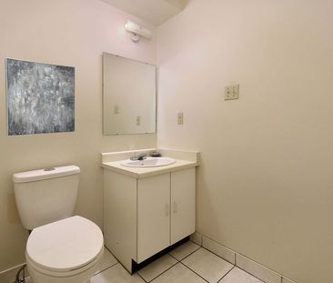 For Lease - 174 Roxanne Crescent, Toronto, Ontario - Photo 4