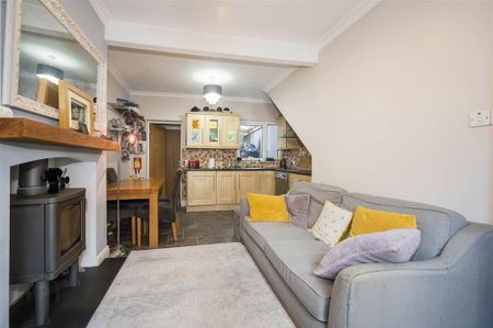 24 Edenderry Village, Belfast, BT8 8LG - Photo 2