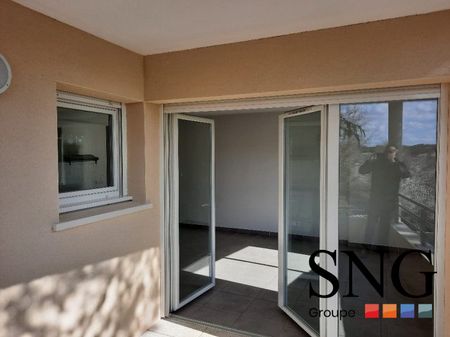 T2 AVEC BALCON+PARKING - Photo 2