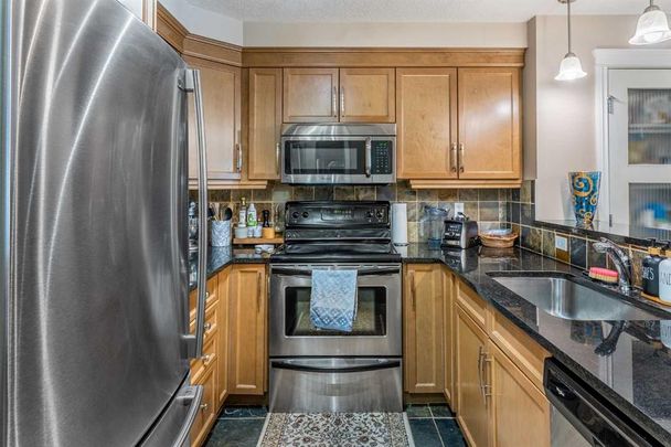 Modern Elegance And Urban Convenience: 2 Bed, 2 Bath Condo At The Adora - Photo 1