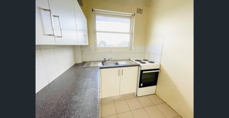 Spacious 2-Bedroom Apartment - Photo 5