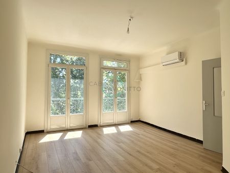 Location Appartement 3 pièces 71m² MARSEILLE 4ème - Photo 2