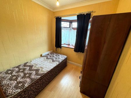 6 bedroom end of terrace house to rent - Photo 5