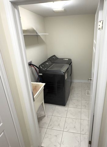 For Lease - 20 Legacy Lane, Thorold, Ontario - Photo 2