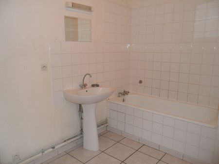 A LOUER - CHATEAUNEUF - Appartement T3 de 77m² - Photo 5