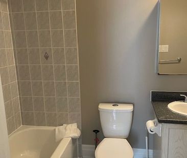 For Lease - 211 Saint Francis Avenue, Vaughan, Ontario - Photo 3