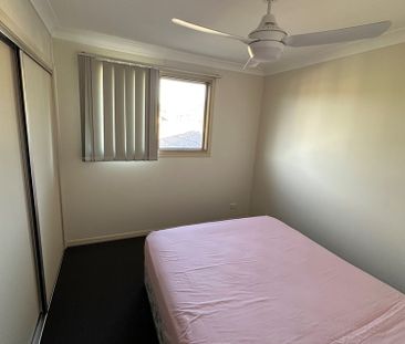 3-bedroom shared unit/townhouse, Harrier Street - Photo 2