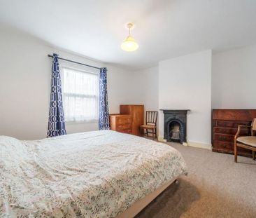 2 bedroom end of terrace house to rent - Photo 4