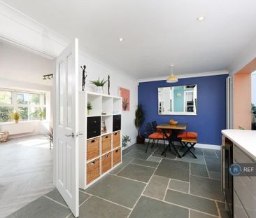 4 bedroom detached house to rent - Photo 5