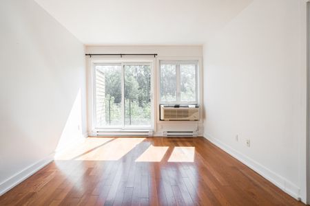 479 Av. Mousseau-Vermette, #3302 - Photo 2