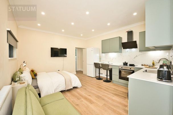 Studio to rent - Photo 1