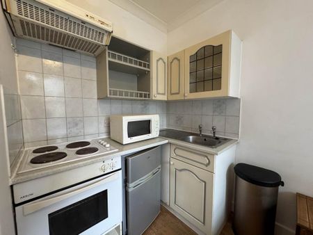 Studio to rent - Photo 3