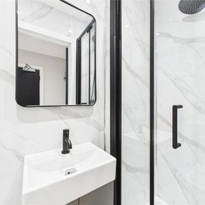 House share to rent - Photo 2