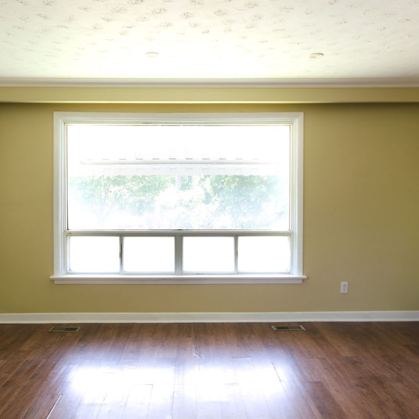 For Lease - 7 Kencliff Crescent Unit# Main, Toronto, Ontario - Photo 1