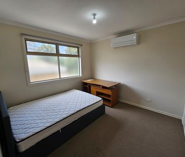 3/7 Holland Court, Oakleigh VIC 3166 - Townhouse For Rent | Domain - Photo 6