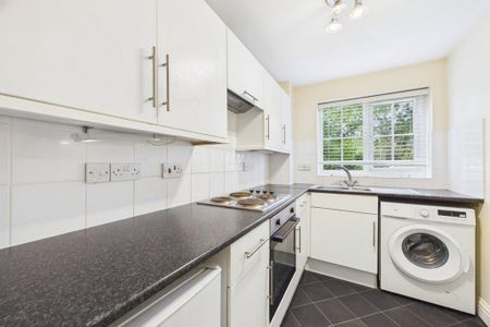 1 bedroom flat to rent - Photo 2
