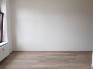 Böhlerstr. 43, Wohnung 2 ~~~ Einbauküche, Maisonette, Balkon, Tageslichtbad mit Wanne und Dusche, Abstellraum, Keller - Photo 1