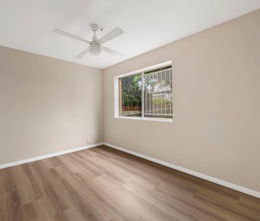 Spacious, convenient living in prominent location - Photo 5
