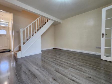 3 bedroom terraced house to rent - Photo 2