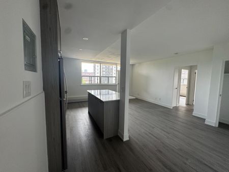 For Lease - 135 Tyndall Avenue Unit# 0521, Toronto, Ontario - Photo 2