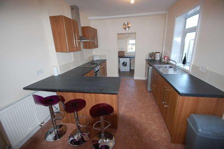 Wyggeston Street, Burton Upon Trent, DE13 - Photo 2