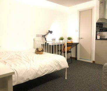 Studio to rent - Photo 4