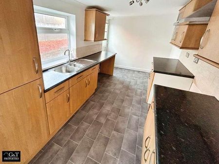 Lake Street, Gornal, DY3 - Photo 4