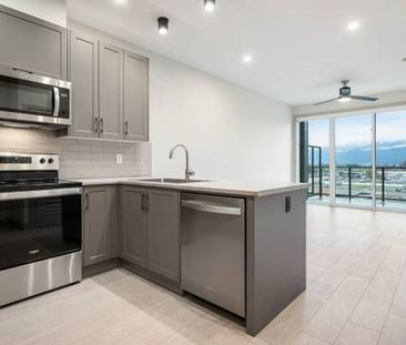 UNIT 1603 VANTAGE! BRAND NEW UNITS. 1 bedroom, 1 bathroom + den. - Photo 4